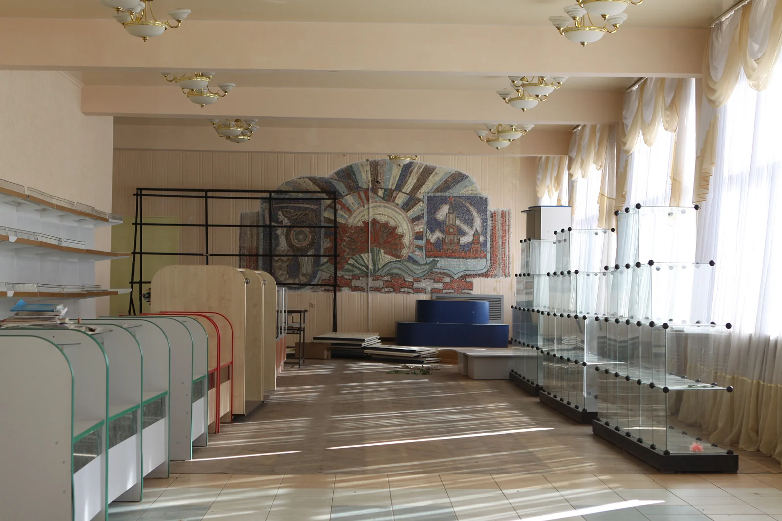 Мозаика в магазине, поселок Ленино