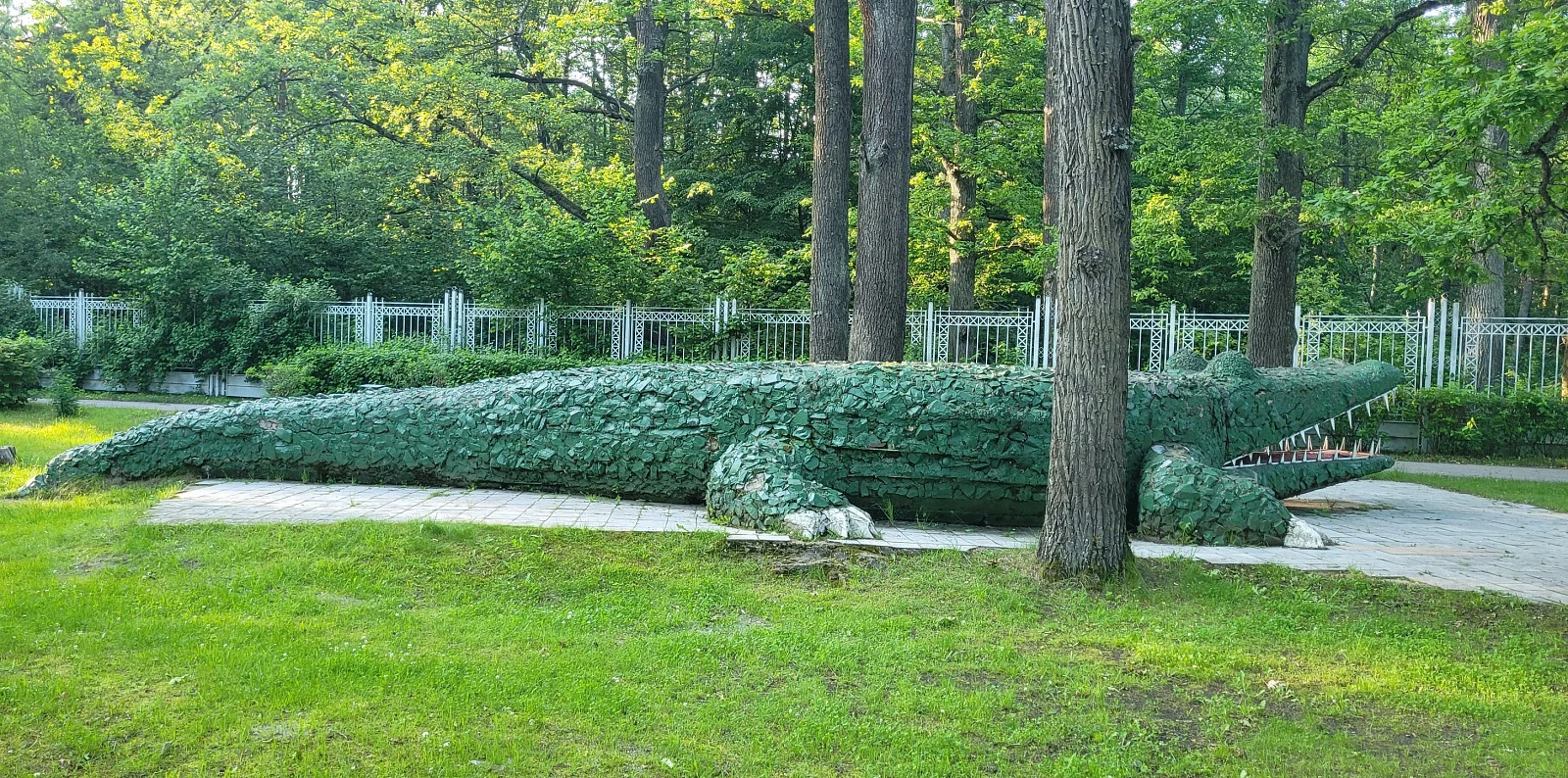 Санаторий Шинник, крокодил