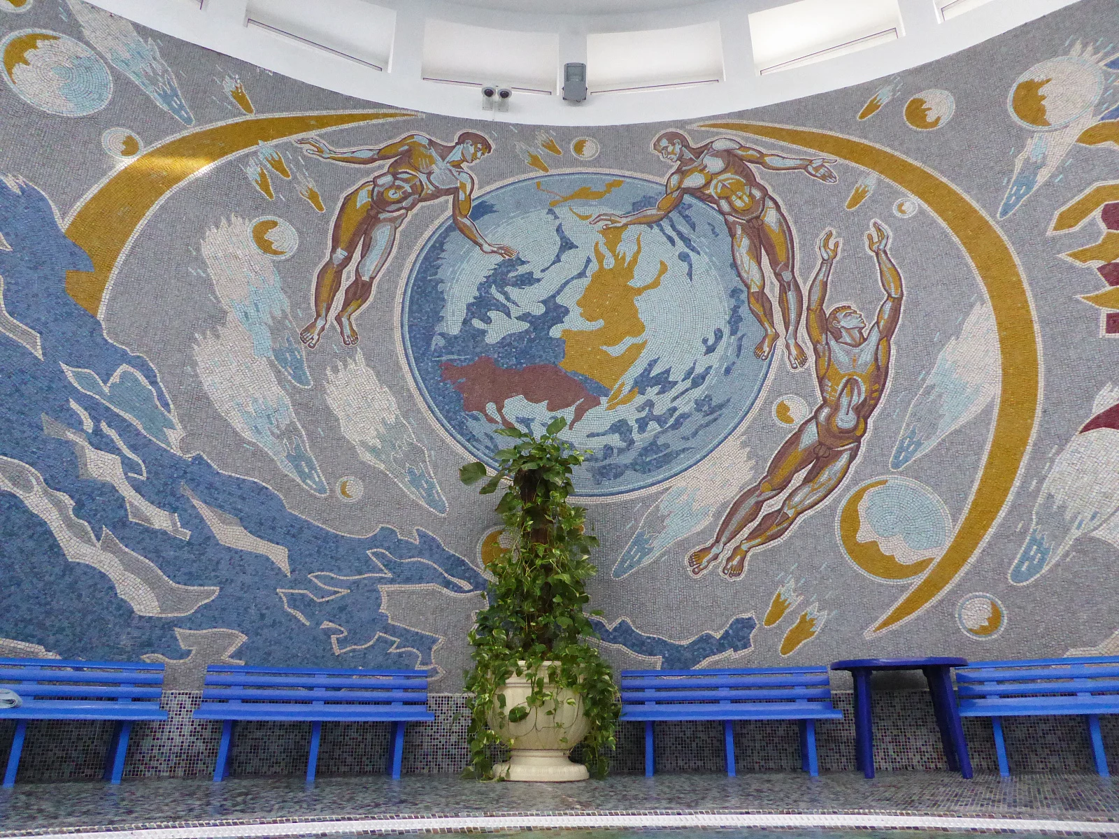 Мозаика в бассейне, керамические панно, гобелен, гостиница "Беларусь"