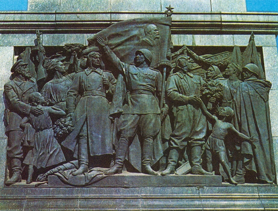 Монумент Победы