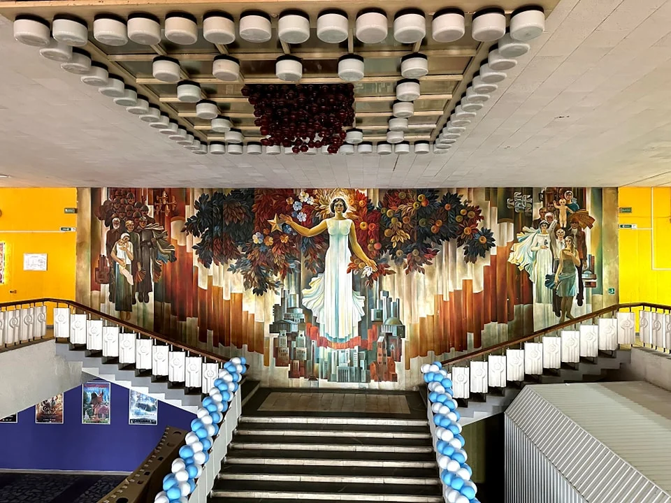 Роспись "Белая Русь" в кинотеатре Минск