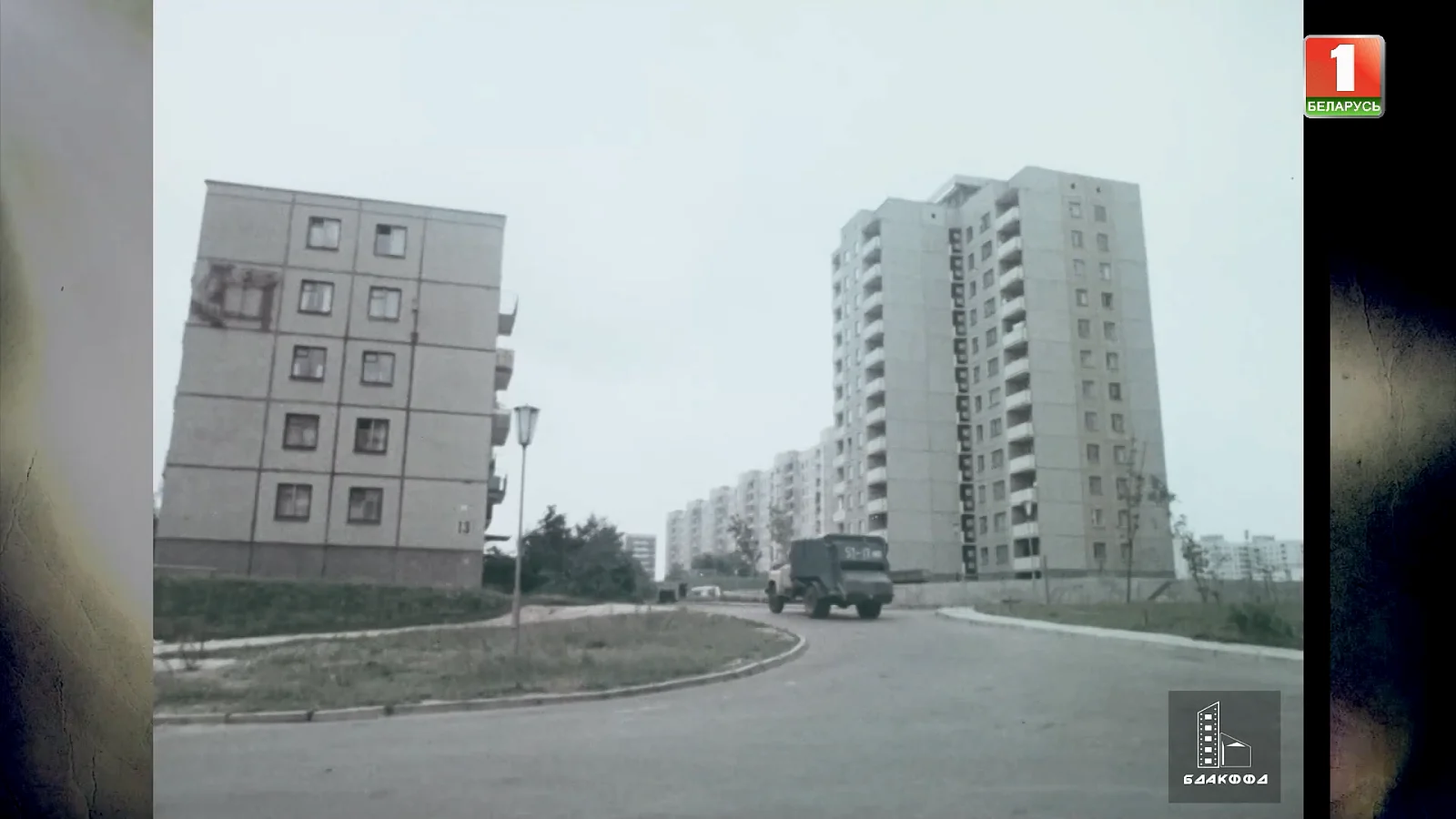 Кованые композиции на торцах жилых домов 4/2, 4/3 и 4/4