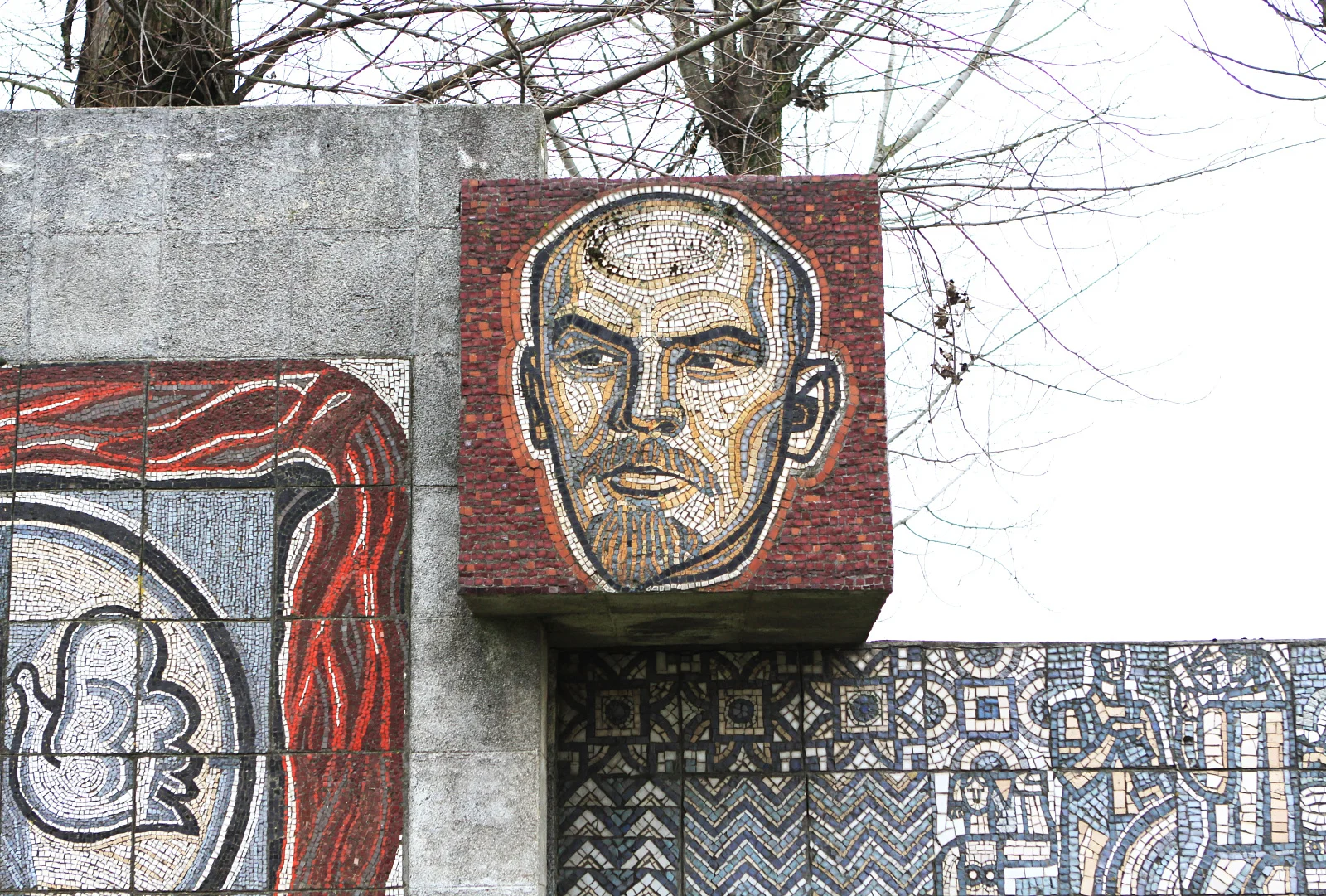 Декоративная стенка на въезде в г. Столбцы